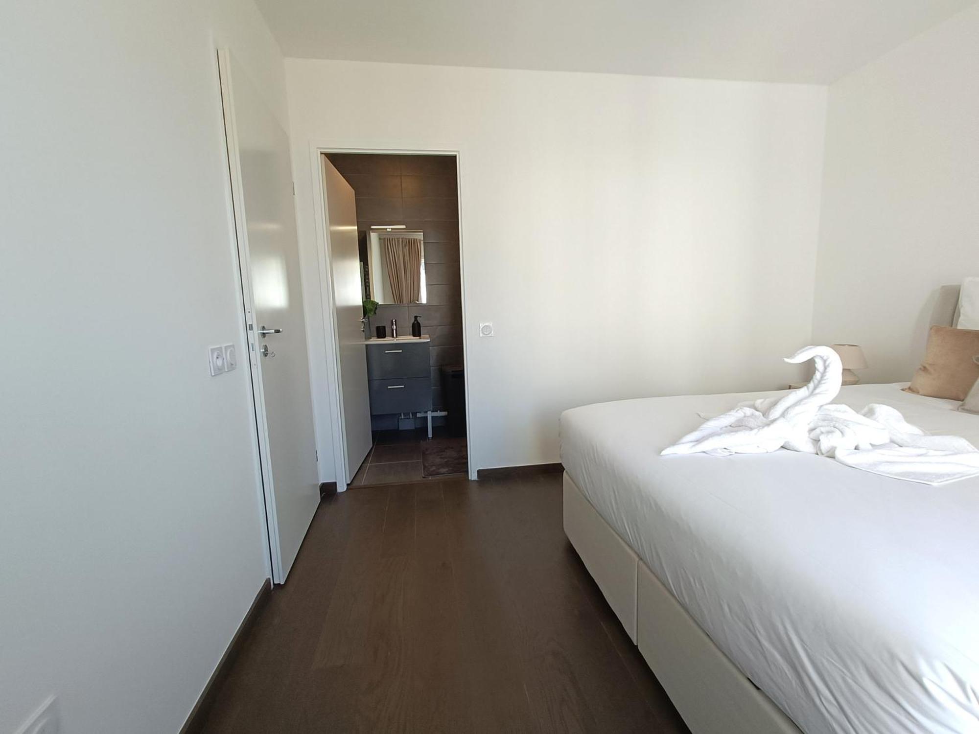 T3 Luxe Neuf 6p 2 Ch 2 Salle De Bains Parking Prive En Sous Sol Lit Bebe C205 Chessy (Seine-et-Marne)